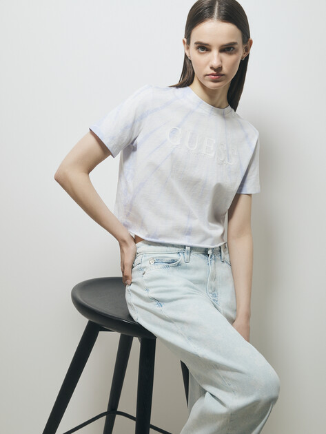 Женская футболка тай-дай GUESS GENZIANA CROP TEE, Артикул V5GI19I3Z14, фиолетовый | 4737723. Ракурс 5 Женская футболка тай-дай GUESS GENZIANA CROP TEE, Артикул V5GI19I3Z14, фиолетовый | 4737723. Ракурс 5