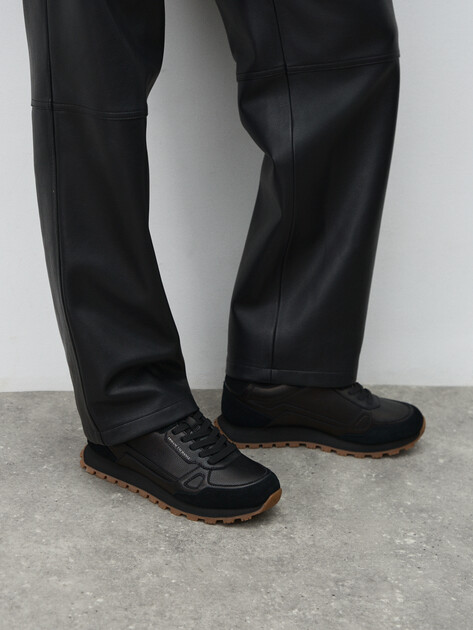 Мужские Кроссовки Armani exchange XM001725 черный