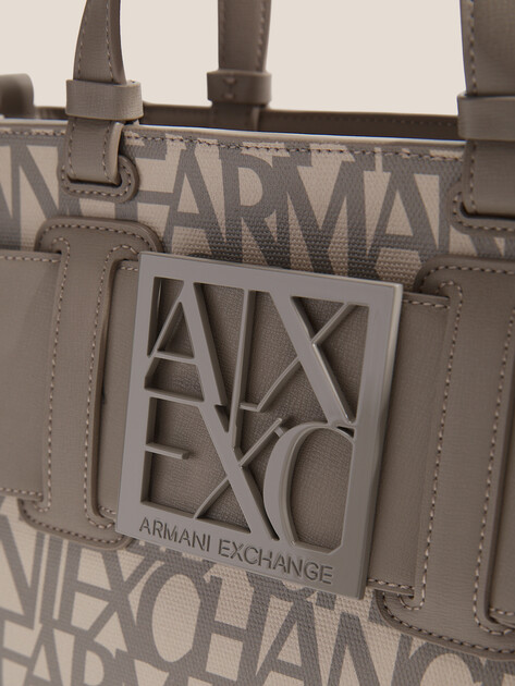 Женская сумка ARMANI EXCHANGE SUSIE MONOGRAM TOTE M, Артикул 942690, серо-бежевый | 4759775. Ракурс 2 Женская сумка ARMANI EXCHANGE SUSIE MONOGRAM TOTE M, Артикул 942690, серо-бежевый | 4759775. Ракурс 2