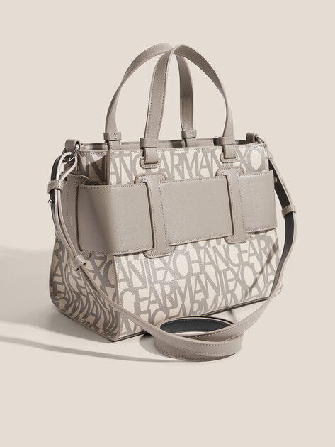 Женская сумка ARMANI EXCHANGE SUSIE MONOGRAM TOTE M, Артикул 942690, серо-бежевый | 4759775. Ракурс 3 Женская сумка ARMANI EXCHANGE SUSIE MONOGRAM TOTE M, Артикул 942690, серо-бежевый | 4759775. Ракурс 3
