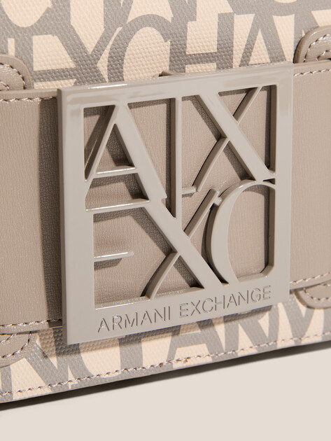 Женская сумка через плечо кросс-боди ARMANI EXCHANGE SUSIE MONOGRAM CAMERA CASE, Артикул 942699, бежево-золотой | 4759779. Ракурс 2 Женская сумка через плечо кросс-боди ARMANI EXCHANGE SUSIE MONOGRAM CAMERA CASE, Артикул 942699, бежево-золотой | 4759779. Ракурс 2