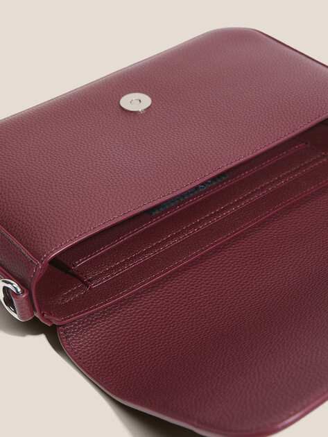 Кросс-боди ARMANI EXCHANGE WAVE CROSSBODY, Артикул 942912, бордовый | 4759789. Ракурс 4