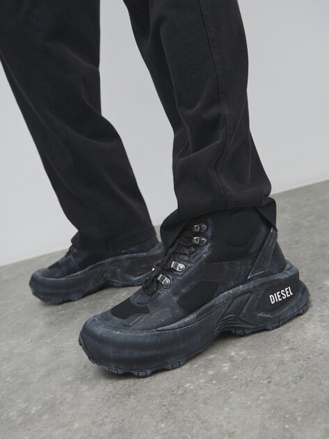 Мужские высокие кроссовки DIESEL CAGE HIKING, Артикул Y03650, черный | 4765277. Ракурс 6 Мужские высокие кроссовки DIESEL CAGE HIKING, Артикул Y03650, черный | 4765277. Ракурс 6