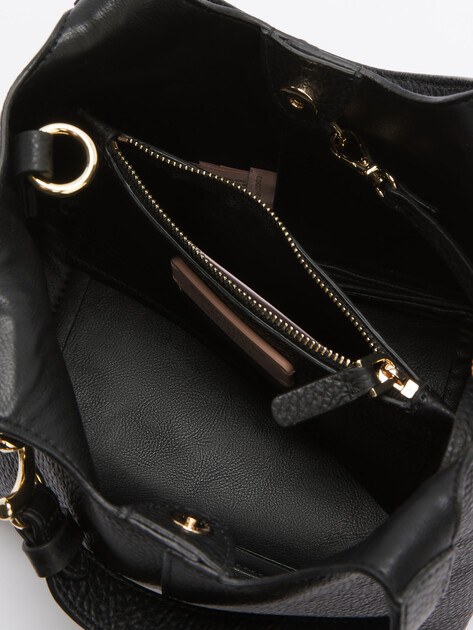 Женская сумка  COCCINELLE HANDBAG GRAINED LEATHER / NOIR, Артикул E1 SHA 58 01 01, черный | 4776827. Ракурс 5