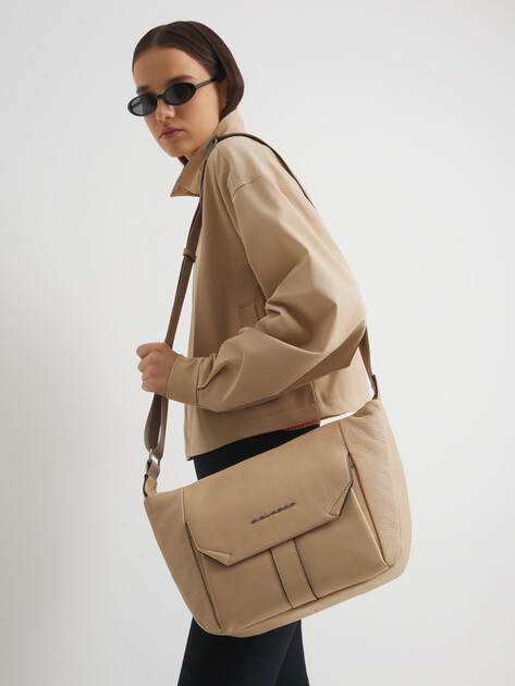 Женская сумка  PIQUADRO, Артикул CA6733S135, бежевый | 4791809. Ракурс 2
