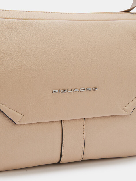 Женская сумка  PIQUADRO, Артикул CA6733S135, бежевый | 4791809. Ракурс 3