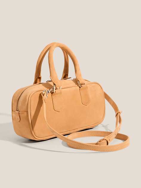 Женская сумка  MAISON DAVID, Артикул JADE, горчичный | 4792453. Ракурс 3