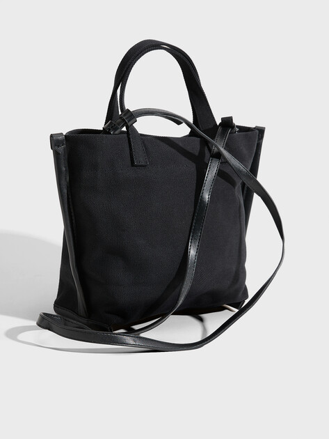 Женский тоут KARL LAGERFELD k/signature e/w rh mn shopper, Артикул B1W50027, черный | 4798558. Ракурс 3 Женский тоут KARL LAGERFELD k/signature e/w rh mn shopper, Артикул B1W50027, черный | 4798558. Ракурс 3