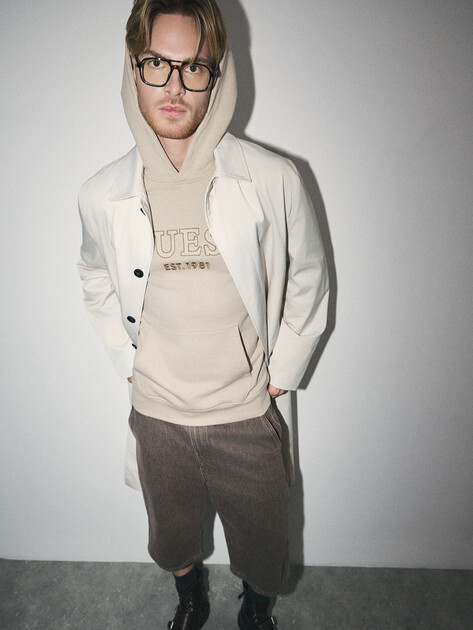 Мужское худи GUESS BEAU HOODIE SWEATSHIRT, Артикул M5YQ36KCN01, бежевый | 4803260. Ракурс 5 Мужское худи GUESS BEAU HOODIE SWEATSHIRT, Артикул M5YQ36KCN01, бежевый | 4803260. Ракурс 5