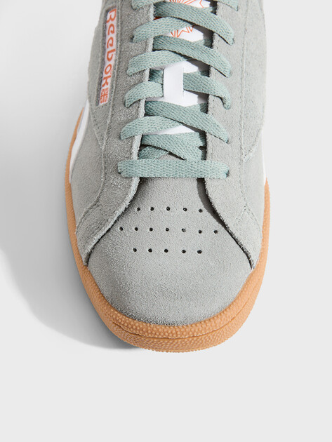 Кеды REEBOK CLUB C GROUNDS UK, Артикул CLUB C GROUNDS UK, серо-зеленый | 4806050. Ракурс 3