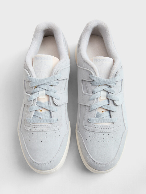 Кеды REEBOK WORKOUT PLUS, Артикул WORKOUT PLUS, светло-серый | 4807519. Ракурс 4