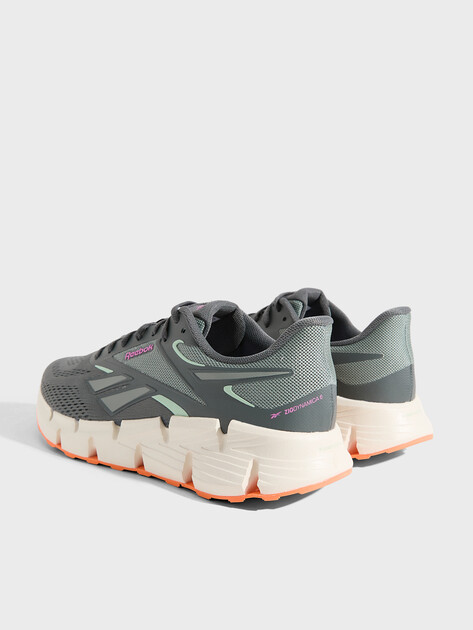Женские кроссовки REEBOK ZIG DYNAMICA 6, Артикул ZIG DYNAMICA 6, темно-серый | 4807654. Ракурс 5 Женские кроссовки REEBOK ZIG DYNAMICA 6, Артикул ZIG DYNAMICA 6, темно-серый | 4807654. Ракурс 5