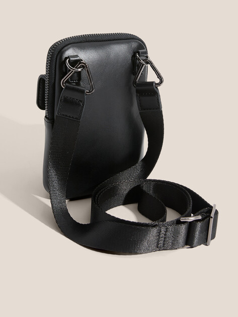 Мужская сумка для смартфона GUESS BOSTON PHONE CASE, Артикул HMBOCAP6142, черный | 4814140. Ракурс 3