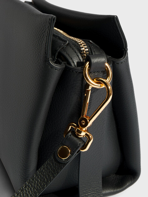 Женская сумка COCCINELLE HANDBAG DOUBLE GRAINY LEATHER, Артикул E1 M50 58 01 01, черный | 4818816. Ракурс 2 Женская сумка COCCINELLE HANDBAG DOUBLE GRAINY LEATHER, Артикул E1 M50 58 01 01, черный | 4818816. Ракурс 2
