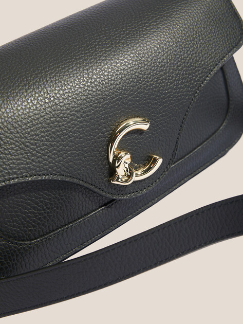 Женская сумка COCCINELLE HANDBAG GRAINED LEATHER / COGN, Артикул E1 SSL 12 03 01, черный | 4819563. Ракурс 2 Женская сумка COCCINELLE HANDBAG GRAINED LEATHER / COGN, Артикул E1 SSL 12 03 01, черный | 4819563. Ракурс 2