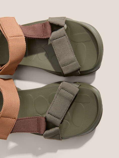 Женские сандалии CAMPER Karst Sandal, Артикул K201794, темно-коричневый | 4822603. Ракурс 3