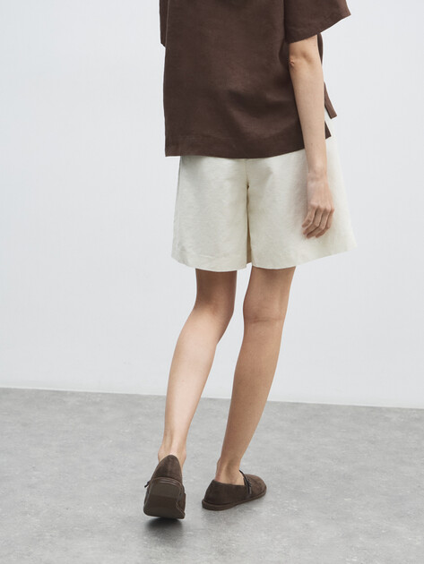 Женские шорты KARL LAGERFELD linen blend shorts, Артикул A2W10015, молочно-белый | 4828865. Ракурс 4