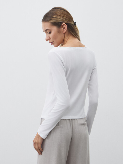 Женский лонгслив GUESS LIA LS TOP, Артикул O5GP01KCQ72, белый | 4833731. Ракурс 4