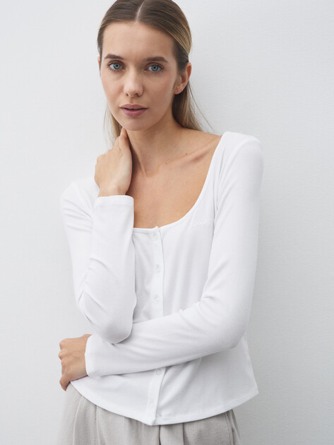 Женский лонгслив GUESS LIA LS TOP, Артикул O5GP01KCQ72, белый | 4833731. Ракурс 5