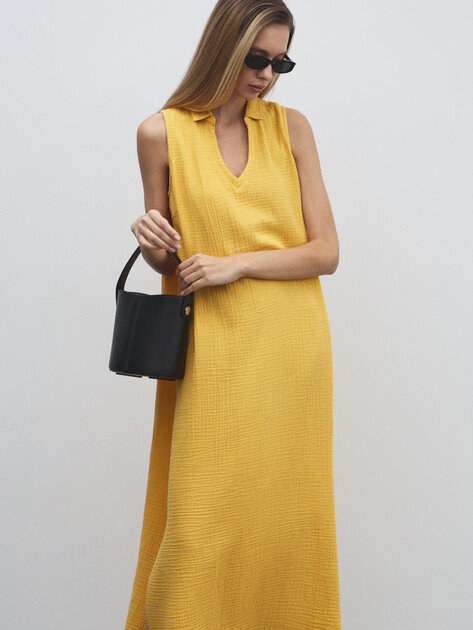 Женское платье из муслина MAISON DAVID, Артикул DRESS-2C, горчичный | 4841969. Ракурс 2