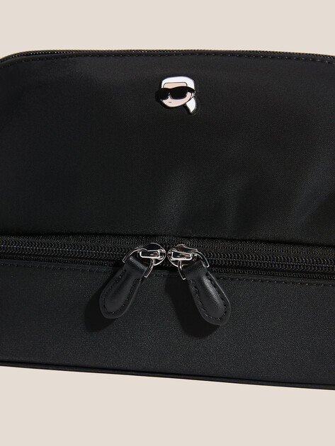 Женская косметичка KARL LAGERFELD ikon nylon vanity case, Артикул A3W50014, черный | 4848369. Ракурс 2 Женская косметичка KARL LAGERFELD ikon nylon vanity case, Артикул A3W50014, черный | 4848369. Ракурс 2