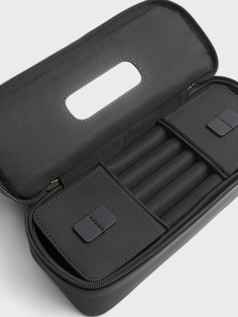 Женская косметичка KARL LAGERFELD ikon nylon vanity case, Артикул A3W50014, черный | 4848369. Ракурс 5 Женская косметичка KARL LAGERFELD ikon nylon vanity case, Артикул A3W50014, черный | 4848369. Ракурс 5