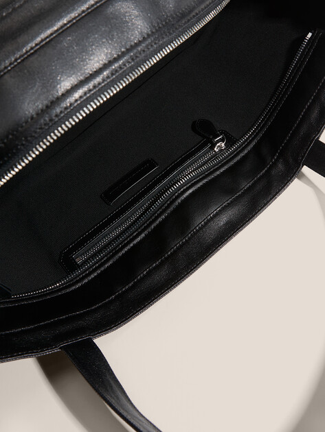 Женская сумка KARL LAGERFELD k/essential coated shopper, Артикул A3W50029, черный | 4848854. Ракурс 4 Женская сумка KARL LAGERFELD k/essential coated shopper, Артикул A3W50029, черный | 4848854. Ракурс 4