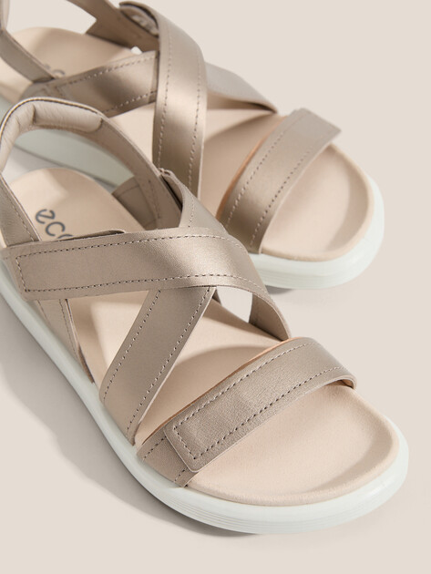 Женские сандалии ECCO Soft Sandal W, Артикул 238813, серебристо-золотой | 4852184. Ракурс 3