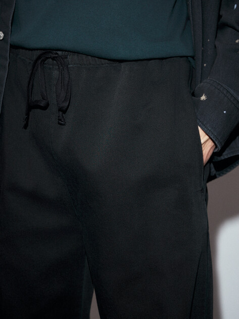 Мужские брюки MM6 MAISON MARGIELA PANTS, Артикул SH2KA0030, черный | 4853196. Ракурс 3