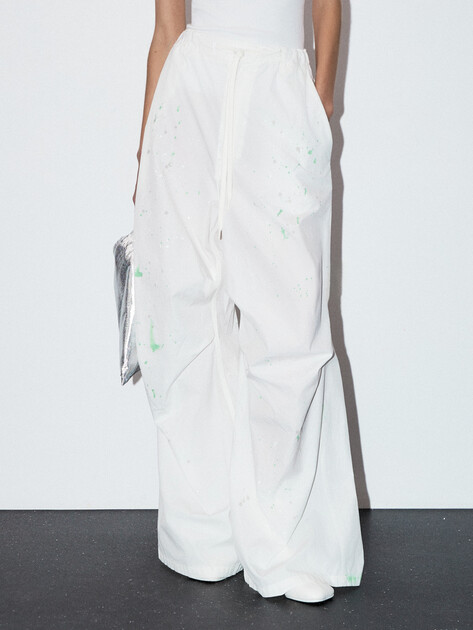 Женские широкие брюки  MM6 MAISON MARGIELA, Артикул S62KB0240, молочно-белый | 4853856. Ракурс 5