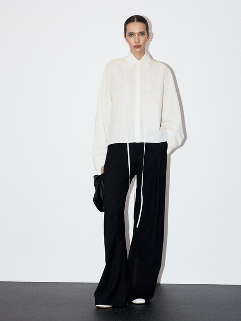 Женские широкие брюки MM6 MAISON MARGIELA, Артикул S52KA0517, черный | 4854393. Ракурс 2 Женские широкие брюки MM6 MAISON MARGIELA, Артикул S52KA0517, черный | 4854393. Ракурс 2