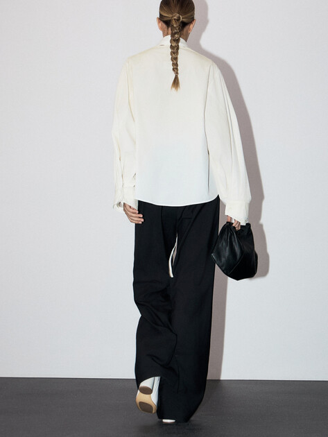 Женские широкие брюки MM6 MAISON MARGIELA, Артикул S52KA0517, черный | 4854393. Ракурс 4 Женские широкие брюки MM6 MAISON MARGIELA, Артикул S52KA0517, черный | 4854393. Ракурс 4