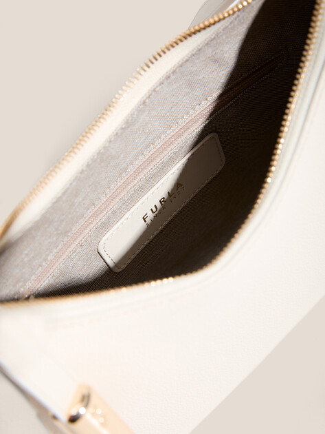 Женская сумка  FURLA, Артикул FURLA GOCCIA S SHOULDER BAG, светло-бежевый | 4856620. Ракурс 4