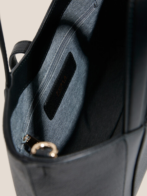 Женский тоут FURLA, Артикул FURLA GOCCIA S TOTE, черный | 4857478. Ракурс 4