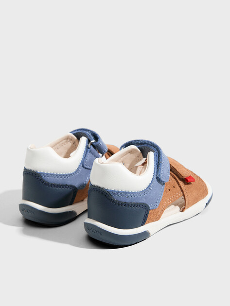 Детские сандалии GEOX B SANDAL ZAPITO BOY, Артикул B556EB, светло-коричневый | 4857602. Ракурс 5