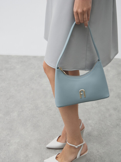 Женская сумка  FURLA, Артикул FURLA DIAMANTE MINI SHOULDER BAG, голубой | 4857747. Ракурс 5