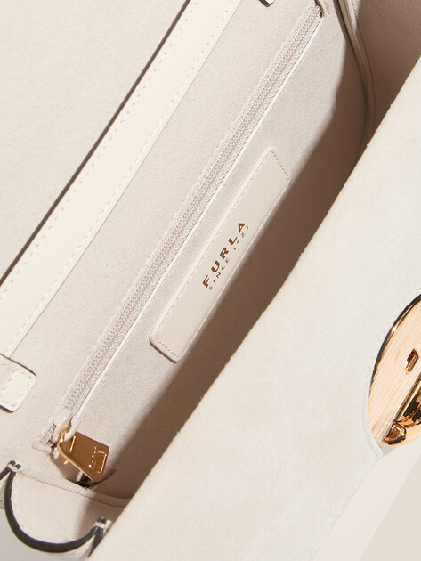 Женская сумка через плечо кросс-боди FURLA, Артикул FURLA SFERA MINI CROSSBODY ROUND, молочно-белый | 4858082. Ракурс 4 Женская сумка через плечо кросс-боди FURLA, Артикул FURLA SFERA MINI CROSSBODY ROUND, молочно-белый | 4858082. Ракурс 4