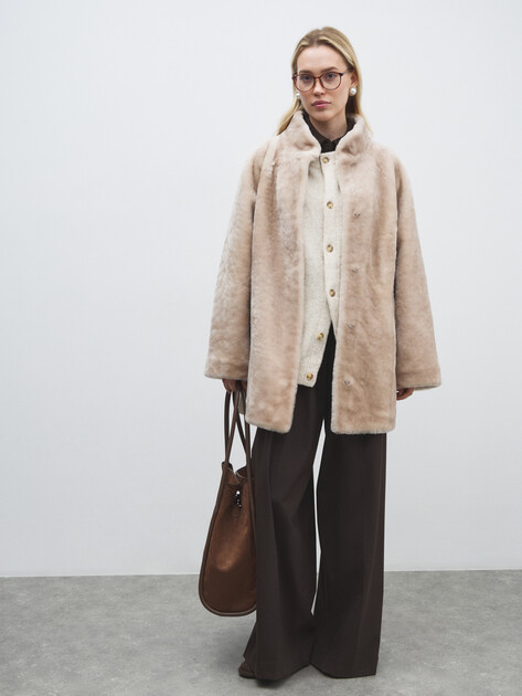 Женская шуба  MAISON DAVID, Артикул GEORGETTE_STR, серовато-бежевый | 4865175. Ракурс 2