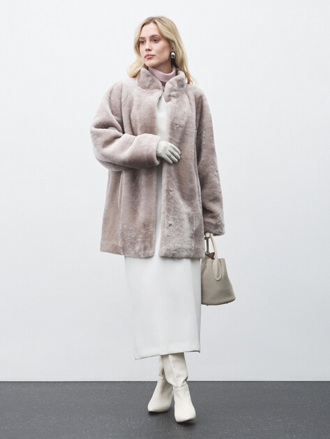 Женская шуба MAISON DAVID, Артикул GEORGETTE_STR, бежево-серый | 4865206. Ракурс 2 Женская шуба MAISON DAVID, Артикул GEORGETTE_STR, бежево-серый | 4865206. Ракурс 2