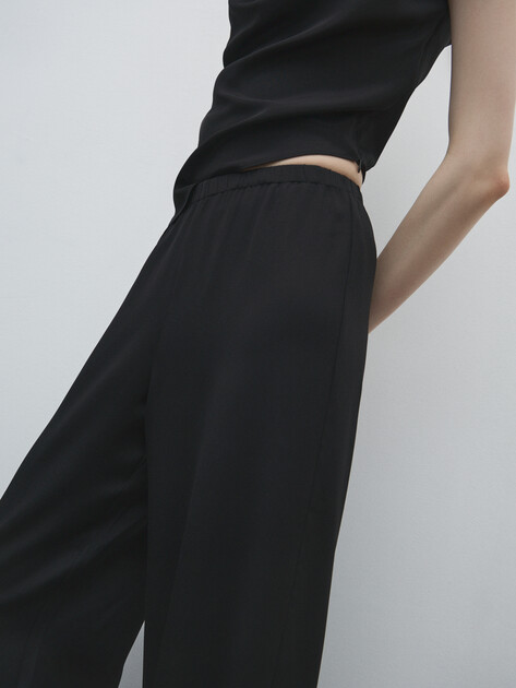 Женские прямые брюки  LUMIQUE, Артикул YYHZS02, черный | 4874793. Ракурс 3