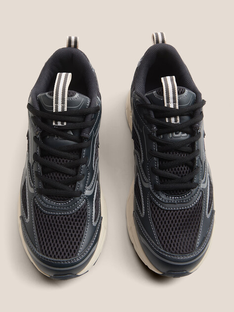 Мужские кроссовки FILA MILLENIUM SMR M, Артикул MILLENIUM SMR M, черный | 4882695. Ракурс 4