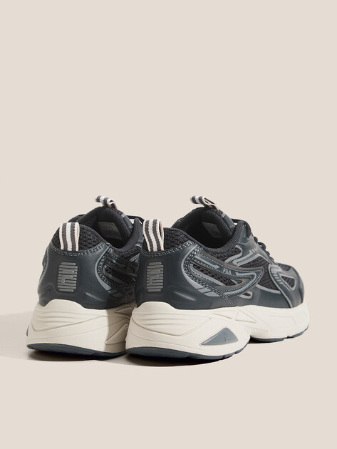 Мужские кроссовки FILA MILLENIUM SMR M, Артикул MILLENIUM SMR M, черный | 4882695. Ракурс 5