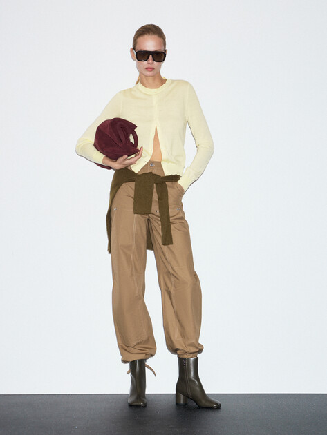 Женские широкие брюки  MO5CH1NO JEANS, Артикул 0301 FW25, светло-коричневый | 4883590. Ракурс 5