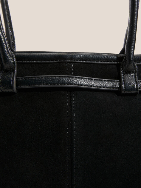 Женская сумка  TAMARIS, Артикул 20104 (K), черный | 4883644. Ракурс 2