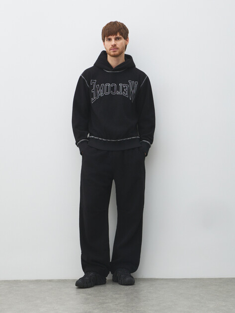 Мужские брюки MM6 MAISON MARGIELA, Артикул SH0KA0050, черный | 4887177. Ракурс 2