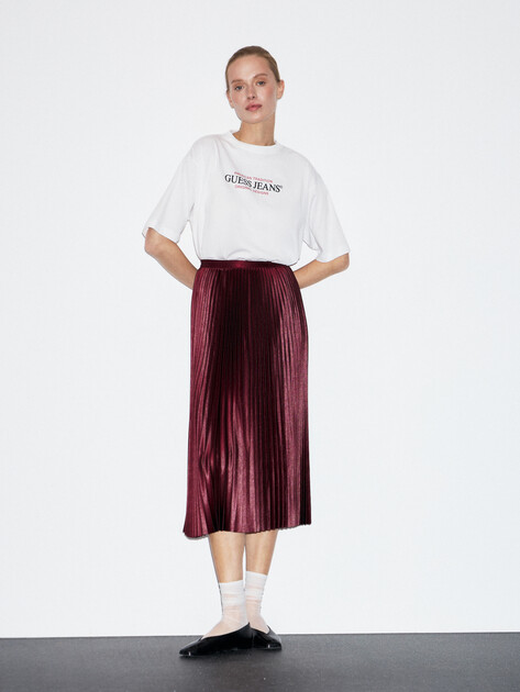 Женская футболка GUESS JEANS GJ SS CN OS AMERICAN TR TEE, Артикул W4YI08K8HM0, белый | 4890964. Ракурс 2 Женская футболка GUESS JEANS GJ SS CN OS AMERICAN TR TEE, Артикул W4YI08K8HM0, белый | 4890964. Ракурс 2