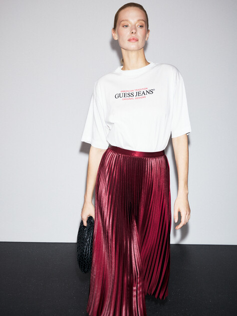 Женская футболка GUESS JEANS GJ SS CN OS AMERICAN TR TEE, Артикул W4YI08K8HM0, белый | 4890964. Ракурс 5 Женская футболка GUESS JEANS GJ SS CN OS AMERICAN TR TEE, Артикул W4YI08K8HM0, белый | 4890964. Ракурс 5