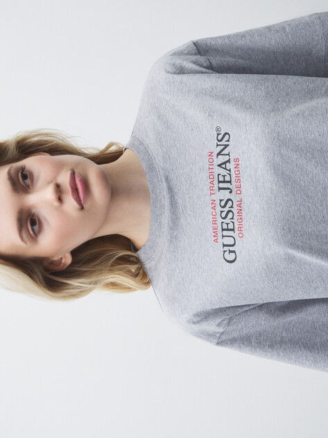 Женская футболка GUESS JEANS GJ SS CN OS AMERICAN TR TEE, Артикул W4YI08K8HM0, светло-серый | 4890971. Ракурс 3