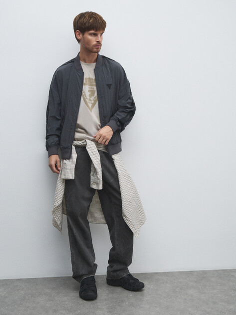 Мужской бомбер GUESS GUERINO FULL ZIP TRACKSUIT, Артикул Z5YQ16WGAC0, темно-серый | 4891012. Ракурс 2