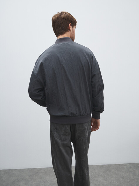 Мужской бомбер GUESS GUERINO FULL ZIP TRACKSUIT, Артикул Z5YQ16WGAC0, темно-серый | 4891012. Ракурс 4